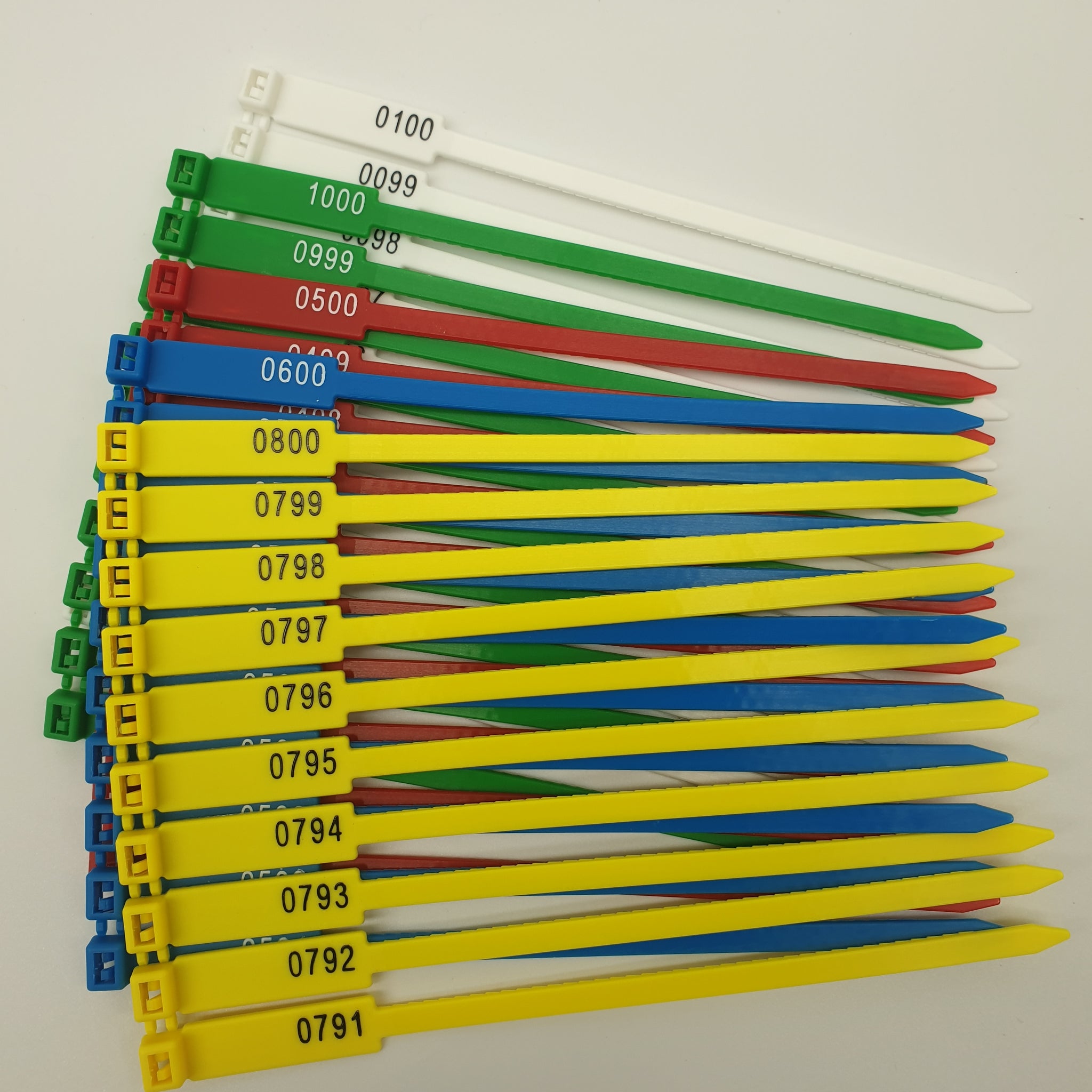 7 Inch Numbered Rig Tag - 100 Pack